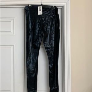 HUE Body Gloss leggings NWT size XL